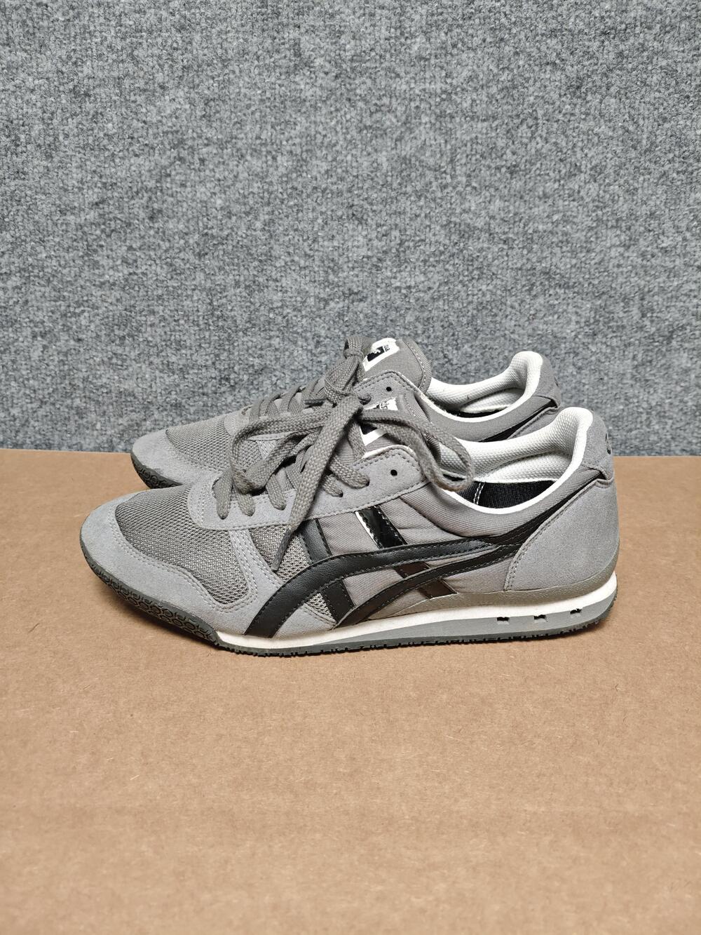 Onitsuka Tiger Shoes Mens Size 8 Gray Synthetic Mesh Running Sneakers HN201